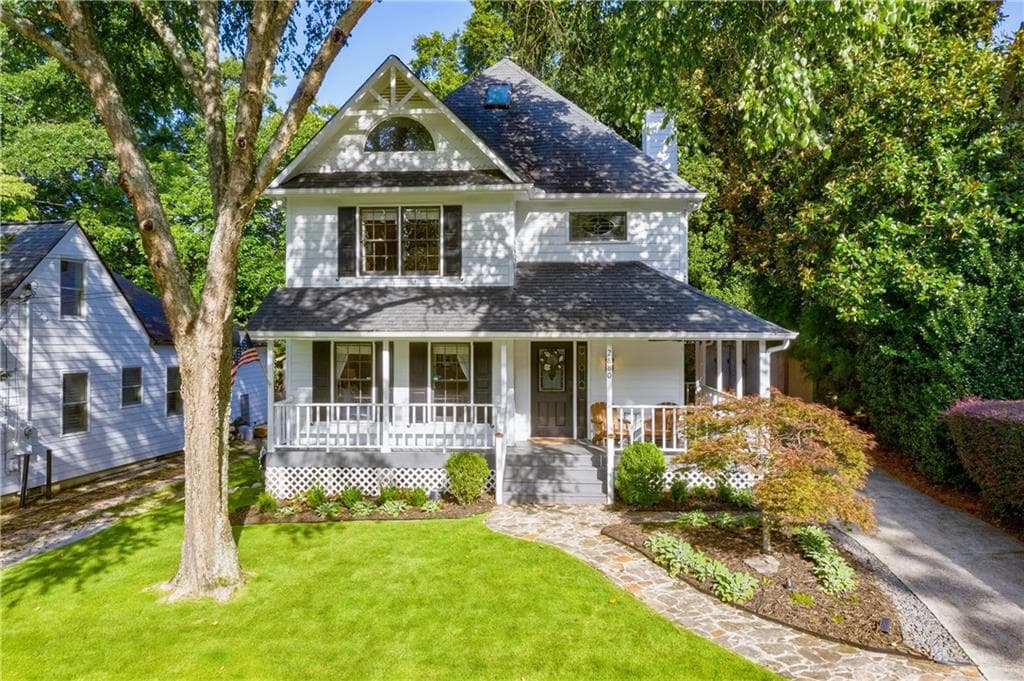 4 bedroom, 4 bathroom, 3,000 sq ft single family residence sold at 2880 Elliott Circle, Atlanta, GA 30305