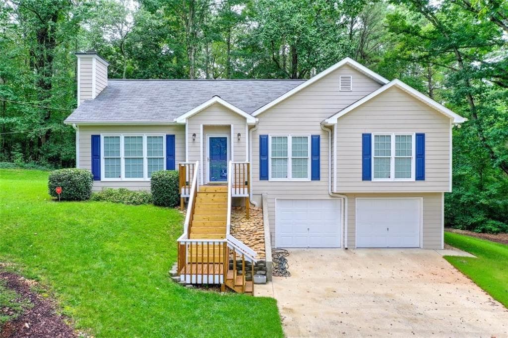 6105 Surrey Court, Cumming, GA 30028 — most recent listing photo