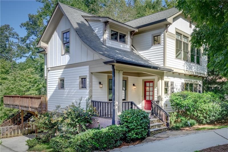 6 bedroom, 4 bathroom, 3,782 sq ft single family residence sold at 228 Chelsea Drive, Decatur, GA 30030