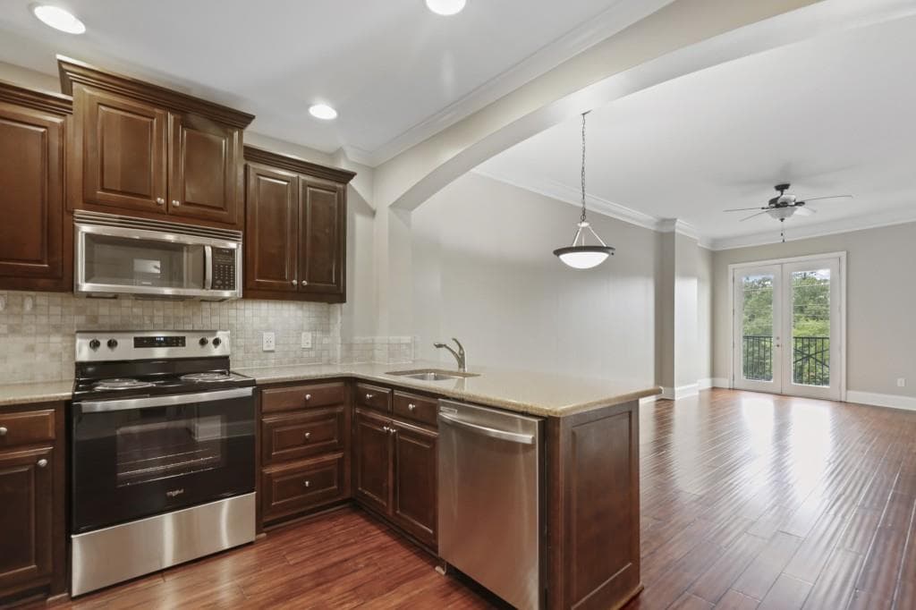 1 bedroom, 1 bathroom, 852 sq ft condominium sold at 2277 Peachtree Road 408, Atlanta, GA 30309