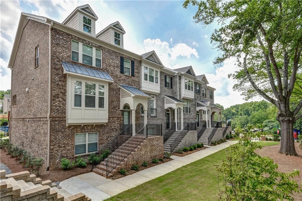 1749 Samantha Bend 74, Chamblee, GA 30341 — most recent listing photo