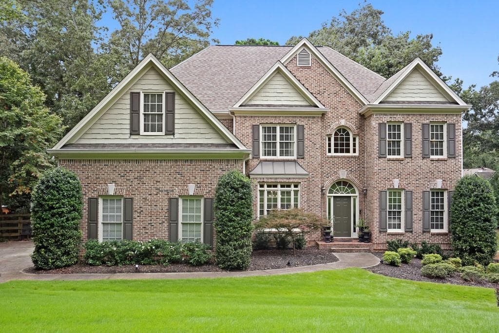 5 bedroom, 6 bathroom, 5,270 sq ft single family residence sold at 1565 Northcliff Trace, Roswell, GA 30076