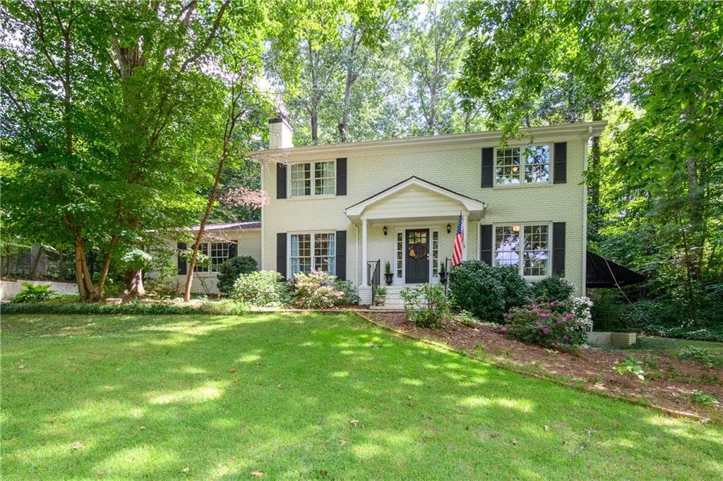 4 bedroom, 3 bathroom, 2,762 sq ft single family residence sold at 1823 Ravenwood Way, Atlanta, GA 30329