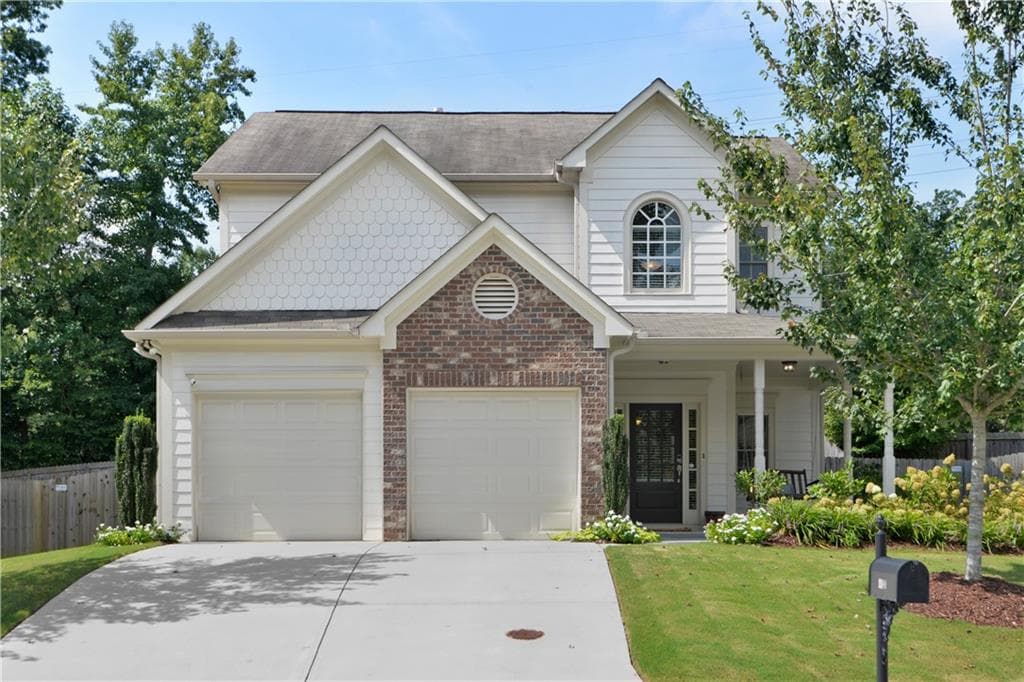 3 bedroom, 3 bathroom, 2,000 sq ft single family residence sold at 2188 Collins Ridge Drive, Atlanta, GA 30318