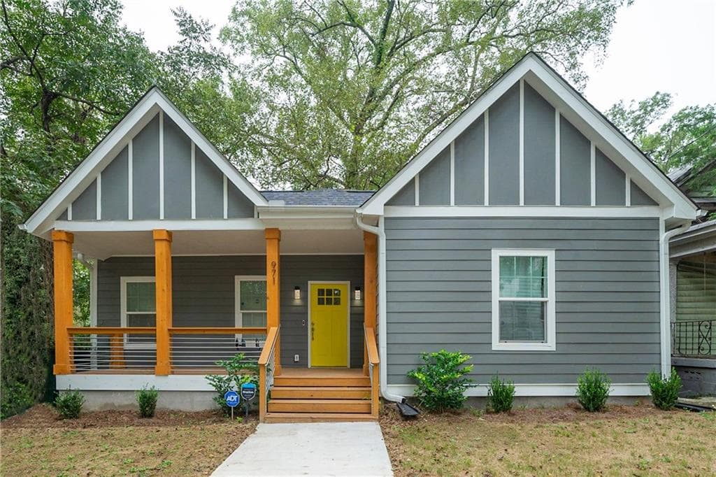 3 bedroom, 2 bathroom, 1,550 sq ft single family residence sold at 971 Smith Street, Atlanta, GA 30310