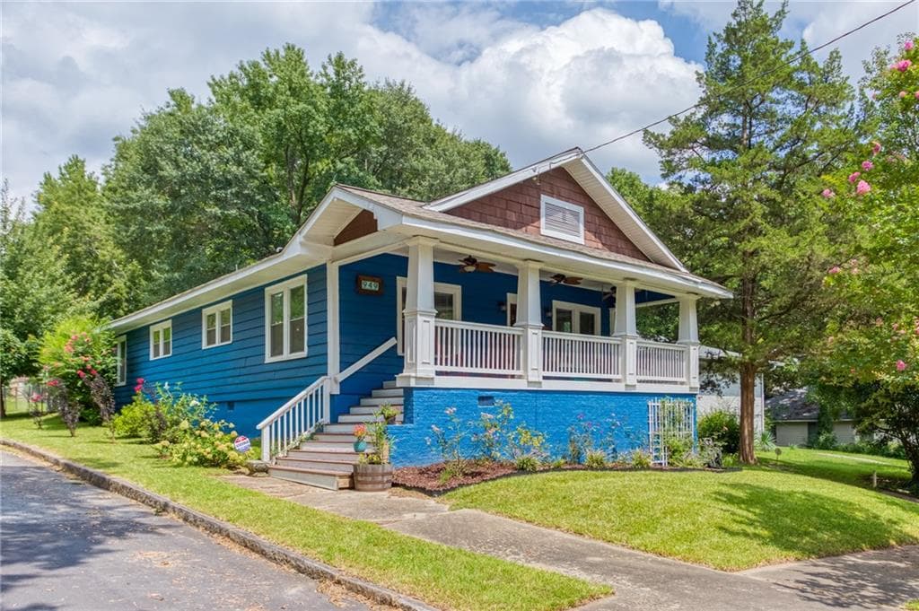 3 bedroom, 2 bathroom, 1,680 sq ft single family residence sold at 949 Mathews Street, Atlanta, GA 30310