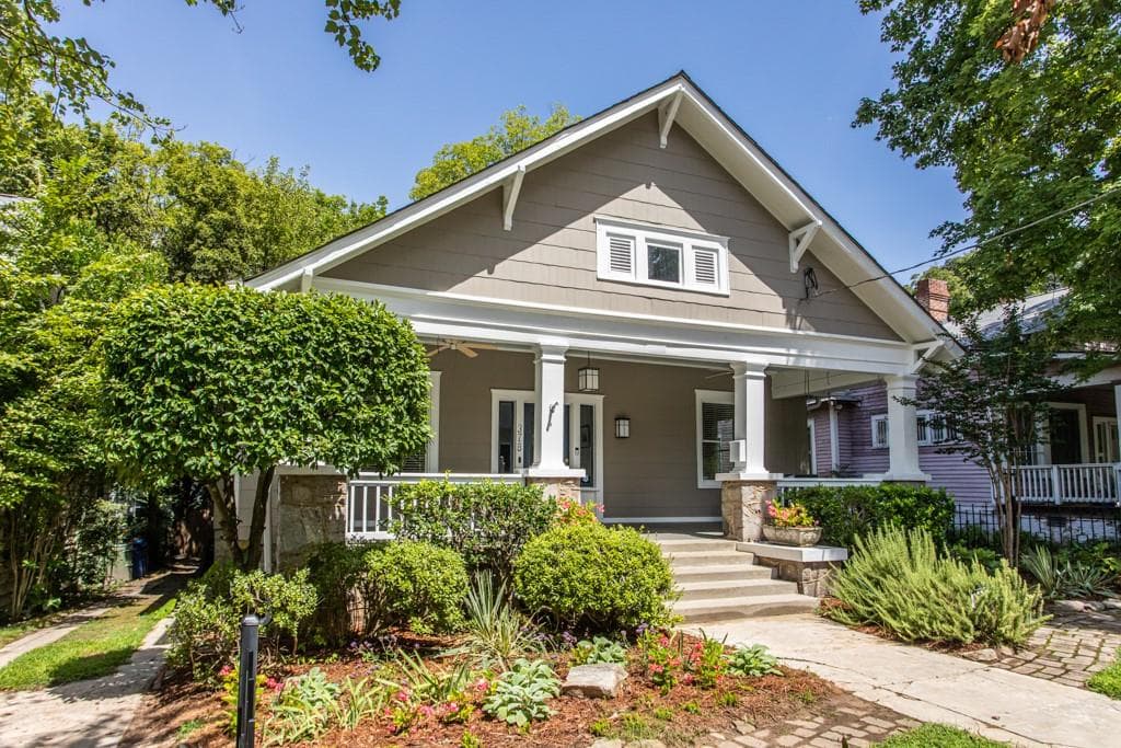 3 bedroom, 2 bathroom, 2,190 sq ft single family residence sold at 378 4th Street, Atlanta, GA 30308