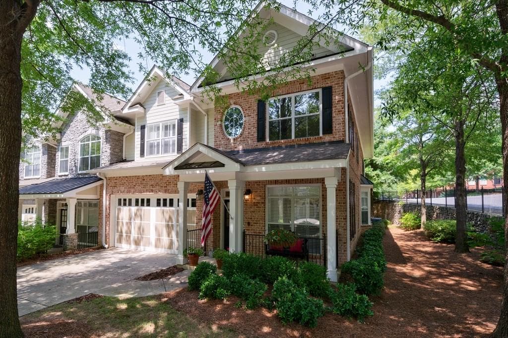 1190 Glenridge Place, Sandy Springs, GA 30342 — most recent listing photo