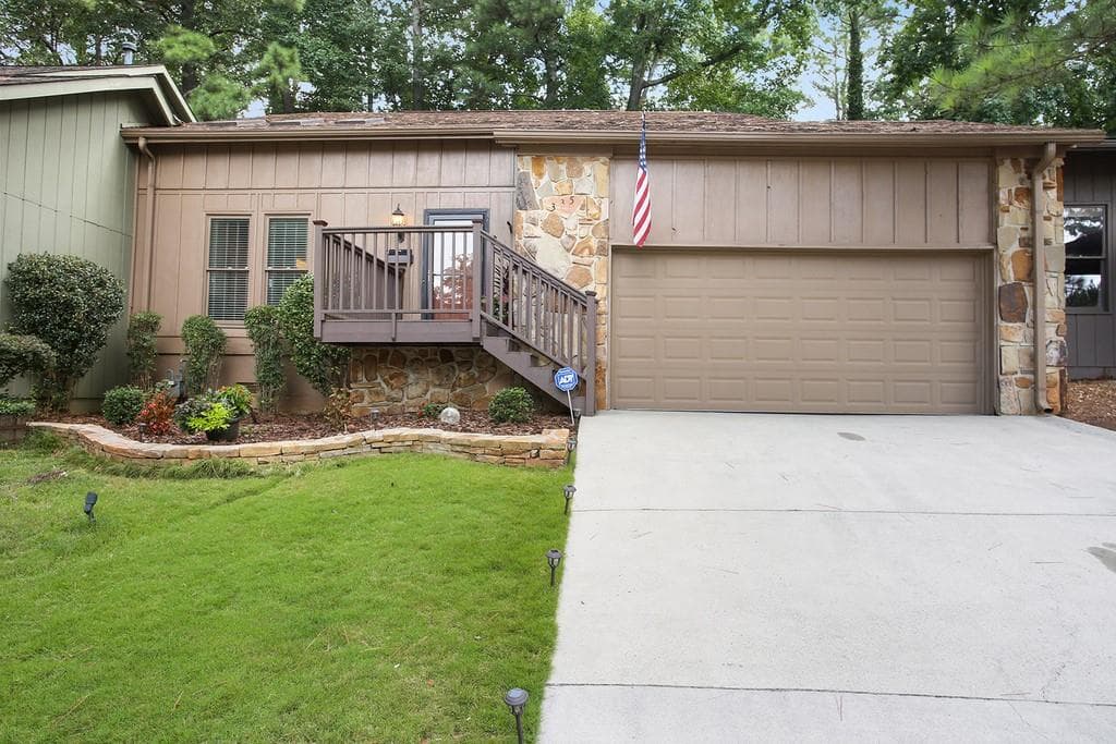 4 bedroom, 3 bathroom, 2,360 sq ft townhouse sold at 335 Southwind Circle, Roswell, GA 30076