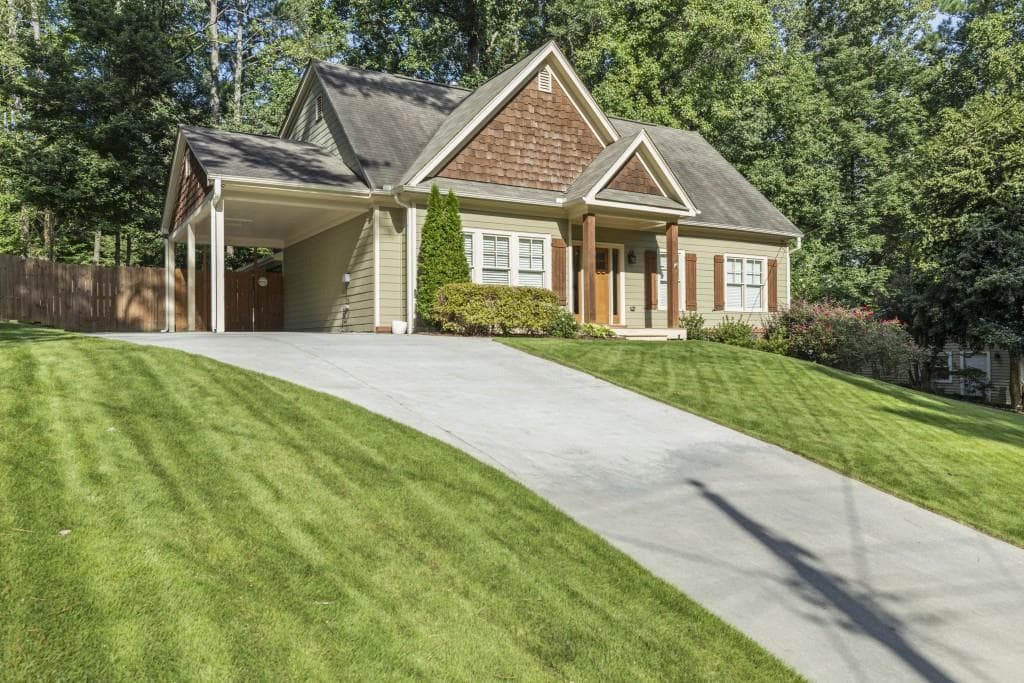 3496 Sexton Woods Drive, Chamblee, GA 30341 — most recent listing photo