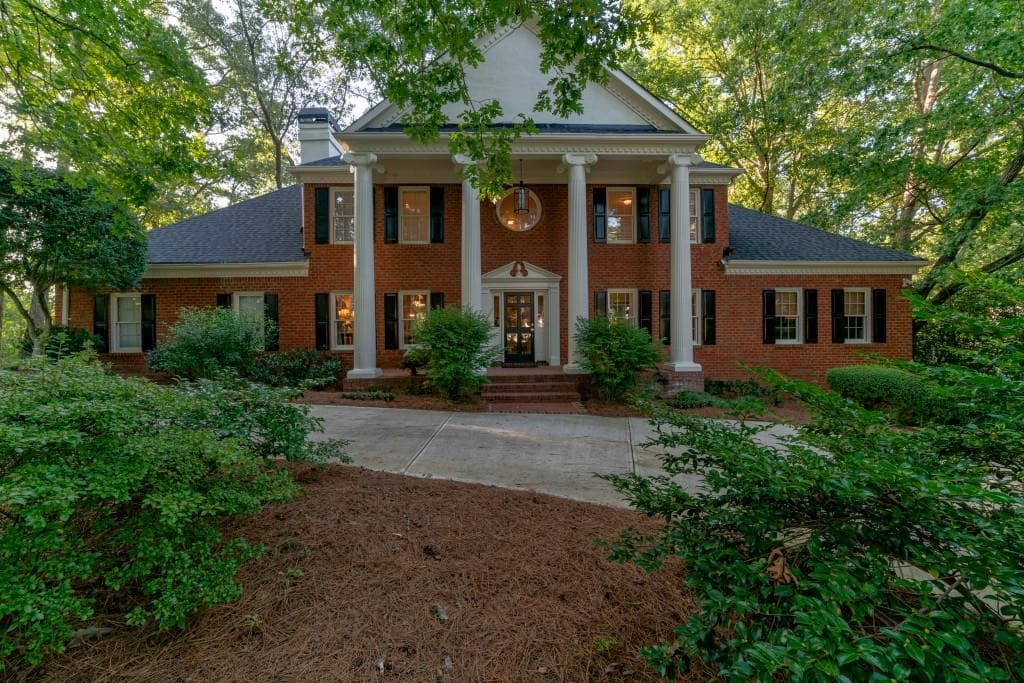 11 Heards Overlook Court, Sandy Springs, GA 30328 — most recent listing photo