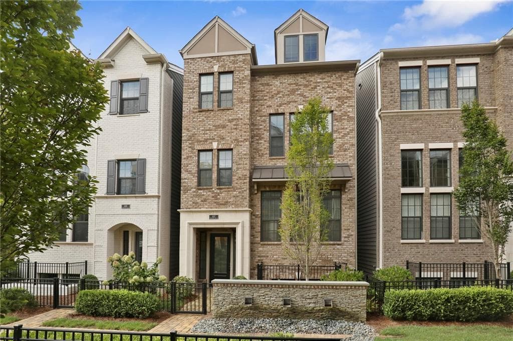 3 bedroom, 5 bathroom, 2,537 sq ft single family residence sold at 607 Broadview Terrace, Atlanta, GA 30324