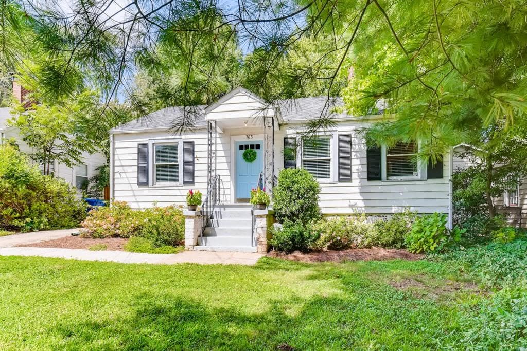 2 bedroom, 1 bathroom, 906 sq ft single family residence sold at 765 Berkeley Avenue, Atlanta, GA 30318