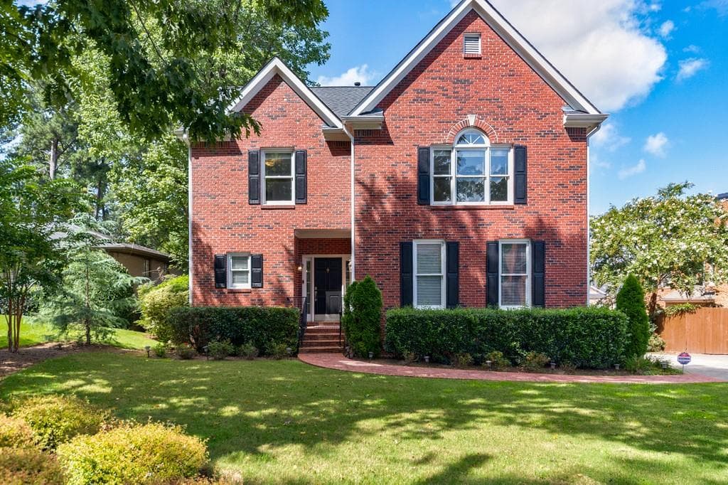 4 bedroom, 4 bathroom, 3,138 sq ft single family residence sold at 1910 Bruce Road, Atlanta, GA 30329