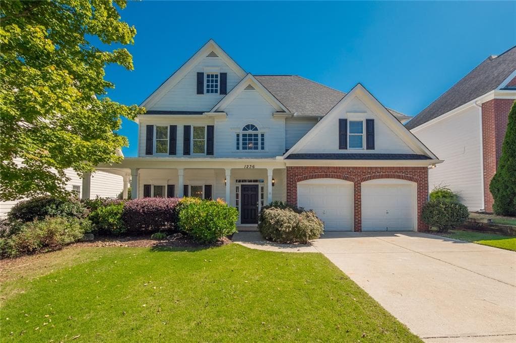 4 bedroom, 3 bathroom, 2,805 sq ft single family residence sold at 1236 Nottoway Trail, Marietta, GA 30066