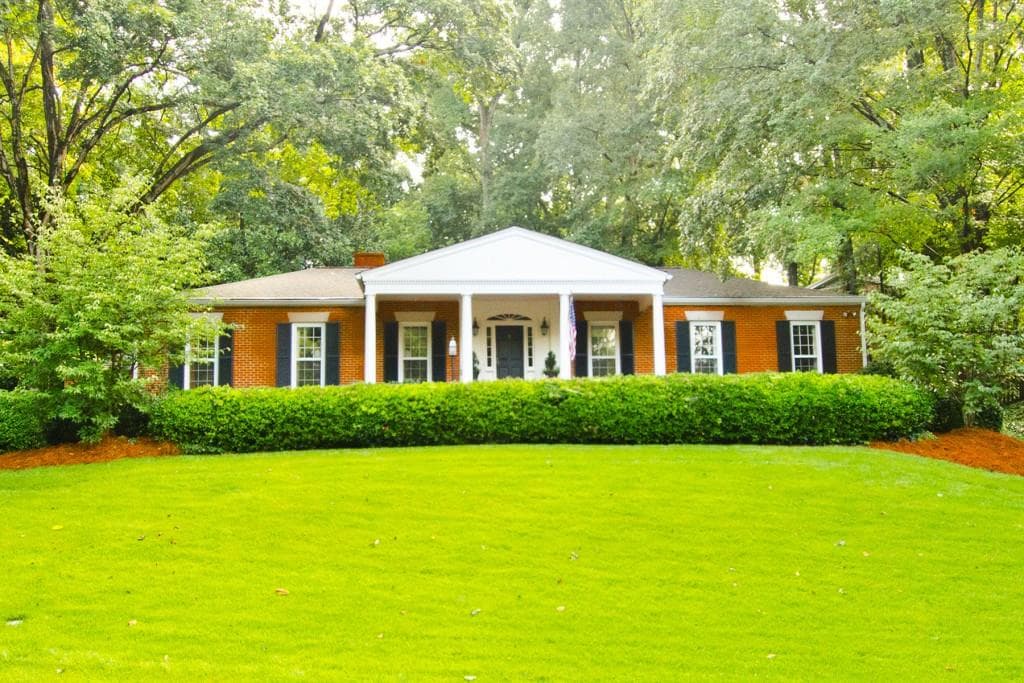 4 bedroom, 4 bathroom, 4,277 sq ft single family residence sold at 1266 Paces Forest Drive, Atlanta, GA 30327