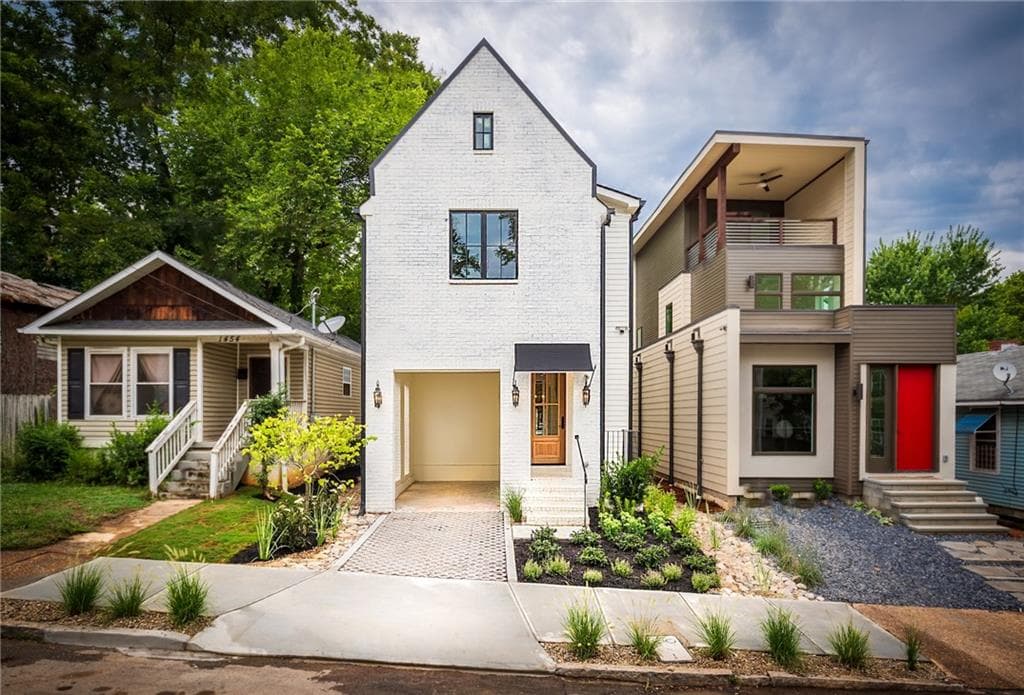 3 bedroom, 3 bathroom, 1,900 sq ft single family residence sold at 1456 HARDEE Street, Atlanta, GA 30307