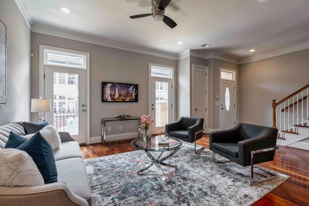 2 bedroom, 3 bathroom, 1,650 sq ft townhouse sold at 700 Piedmont Avenue 10, Atlanta, GA 30308