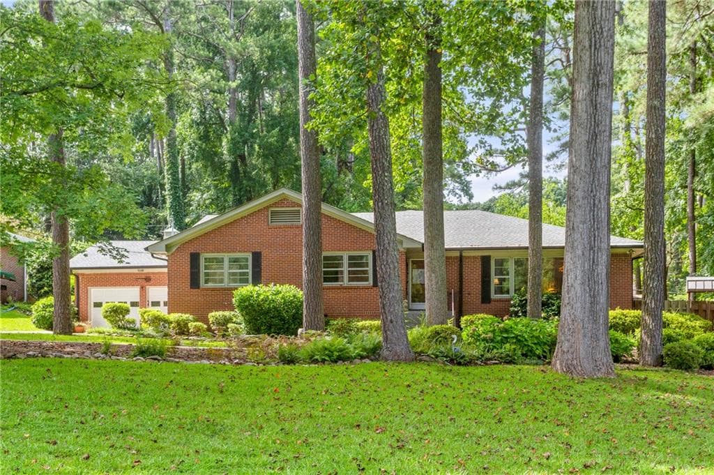 3 bedroom, 2 bathroom, 2,915 sq ft single family residence sold at 2100 Beaver Road, Atlanta, GA 30345
