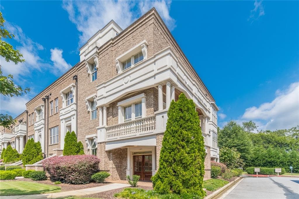 1325 Hawthorne Avenue, Smyrna, GA 30080 — most recent listing photo