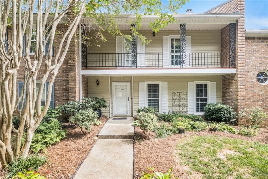 2 bedroom, 3 bathroom, 1,500 sq ft condominium sold at 2910 LaVista Way, Decatur, GA 30033
