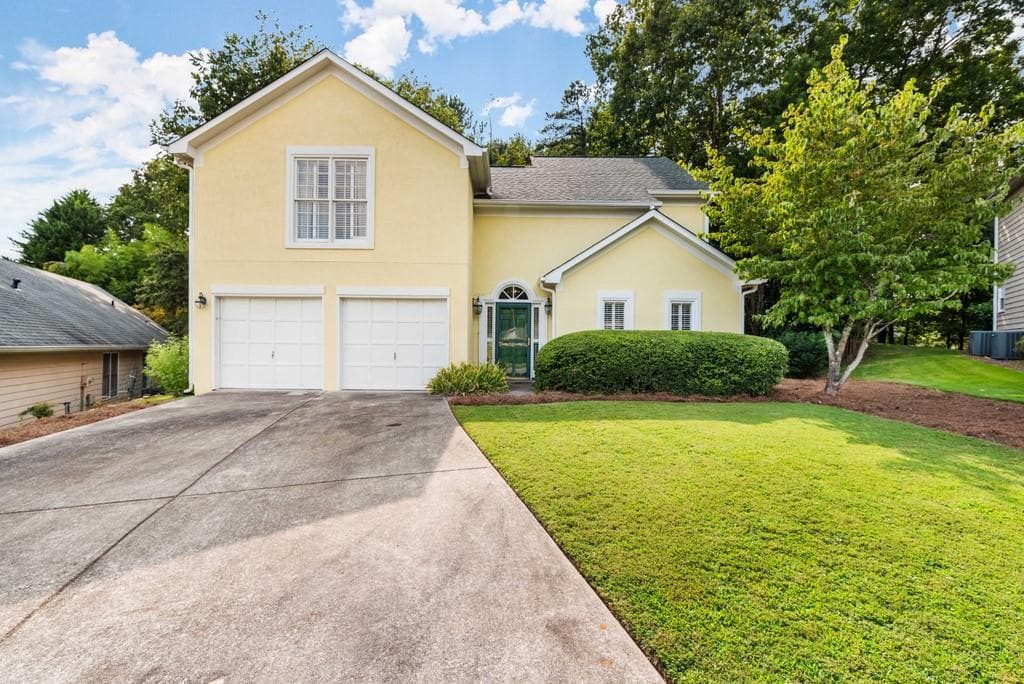 1935 Glen Eves Drive, Roswell, GA 30076 — most recent listing photo