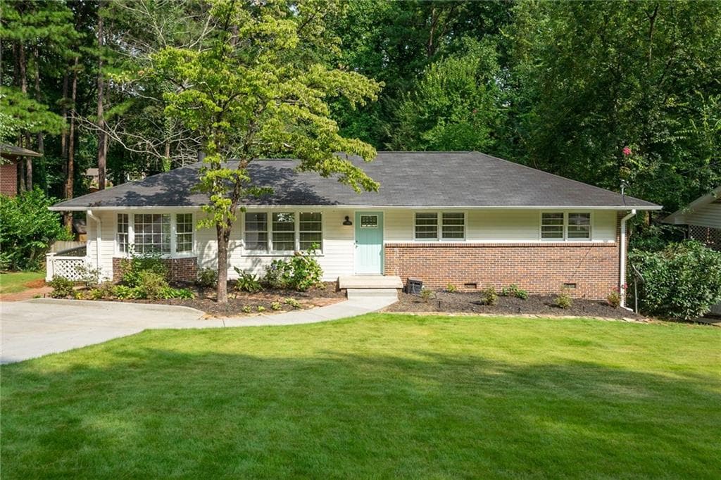 3 bedroom, 2 bathroom, 1,535 sq ft single family residence sold at 2635 Warwick Circle, Atlanta, GA 30345