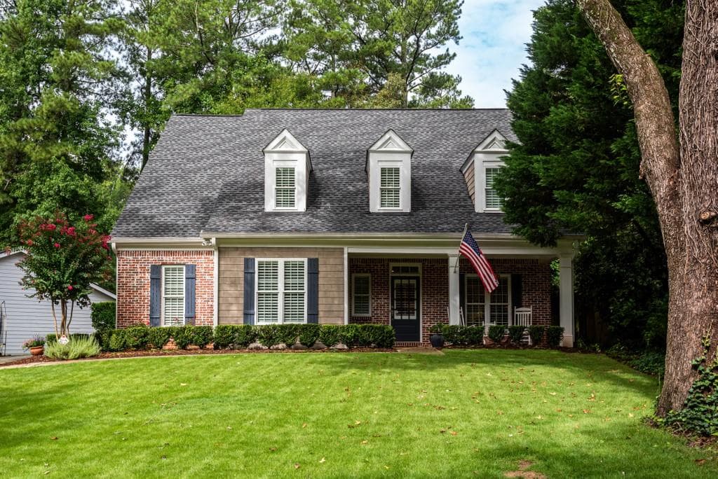 4 bedroom, 3 bathroom, 2,500 sq ft single family residence sold at 2754 Ashburn Lane, Atlanta, GA 30341
