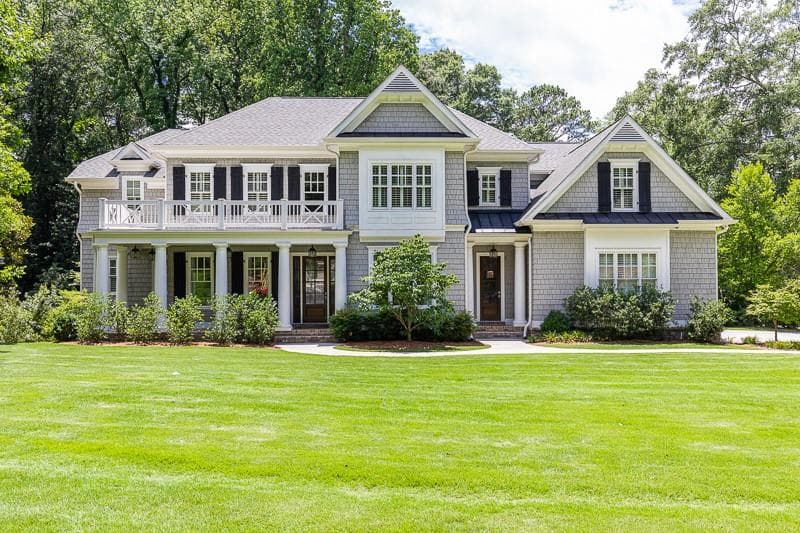 6 bedroom, 6 bathroom single family residence sold at 926 Northcliffe Drive, Atlanta, GA 30318