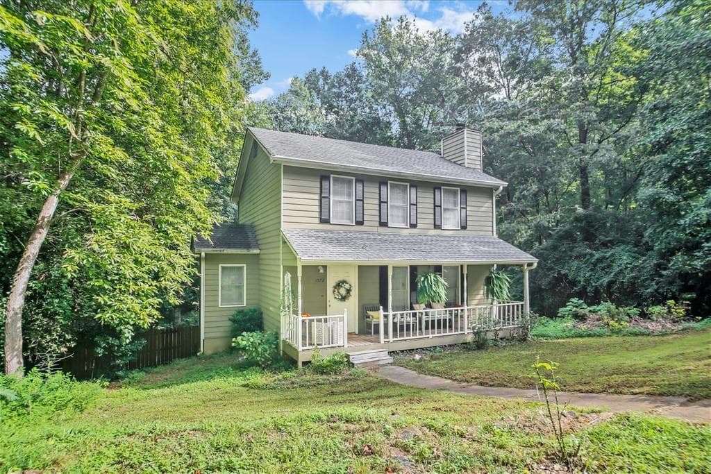 3 bedroom, 3 bathroom, 1,400 sq ft single family residence sold at 1572 Sir Galahad Drive, Marietta, GA 30008