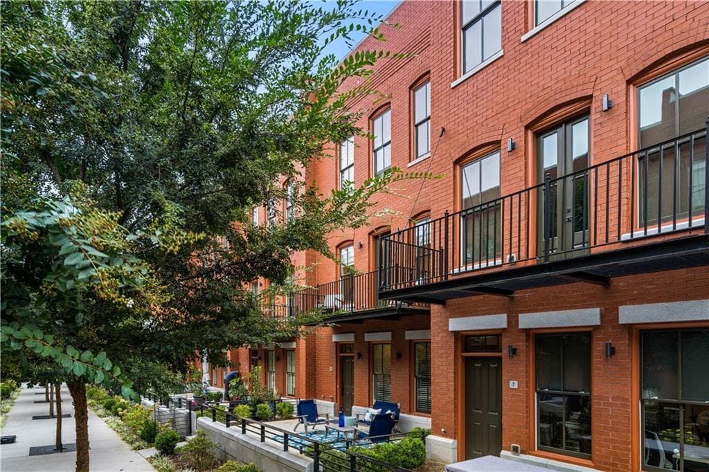 432 E Howard Avenue 6, Decatur, GA 30030 — most recent listing photo