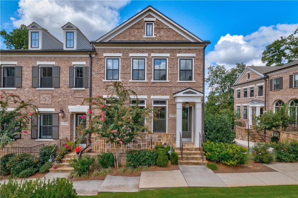 3 bedroom, 4 bathroom, 2,640 sq ft townhouse sold at 2286 Garrison Street, Brookhaven, GA 30319