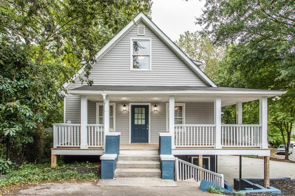 4 bedroom, 2 bathroom townhouse sold at 1133 Hawthorne Street, Atlanta, GA 30307