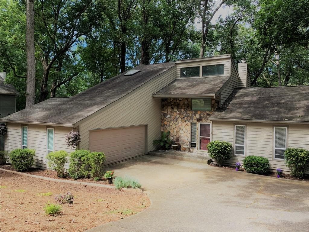 1720 BRANCH VALLEY Drive, Roswell, GA 30076 — most recent listing photo