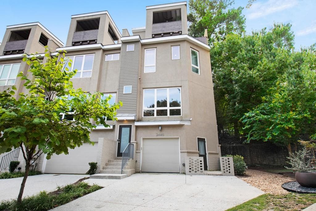2 bedroom, 3 bathroom, 1,850 sq ft townhouse sold at 2448 Field Way, Brookhaven, GA 30319
