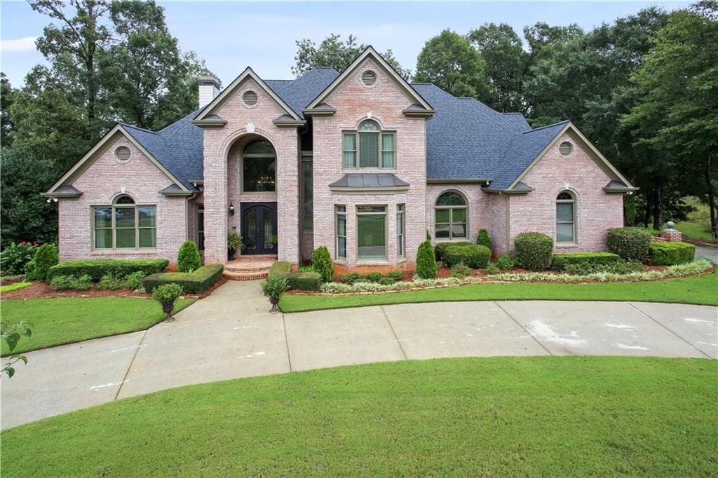 525 Fawn Glen Court, Roswell, GA 30075 — most recent listing photo