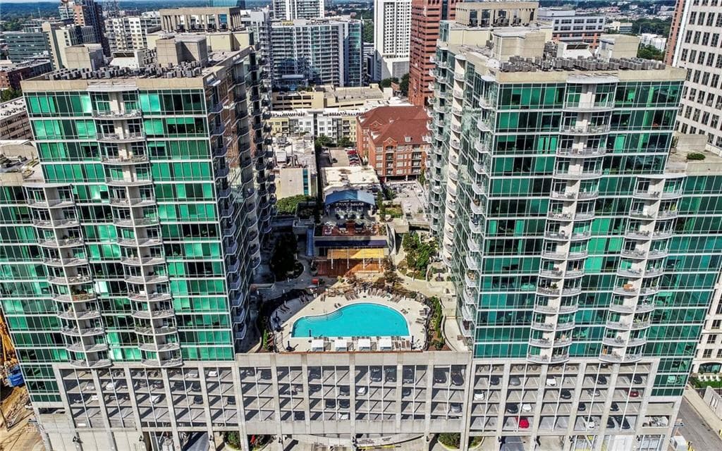 1 bedroom, 1 bathroom, 683 sq ft condominium sold at 943 Peachtree Street 1114, Atlanta, GA 30309