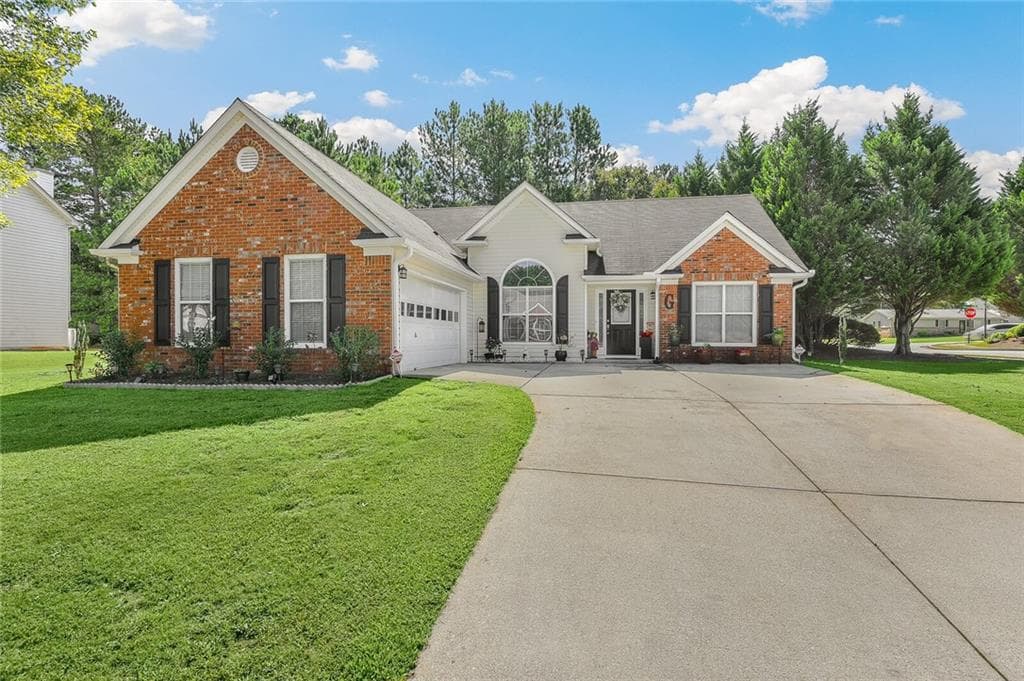 3 bedroom, 2 bathroom, 1,638 sq ft single family residence sold at 2213 Carlton Chase Road, Dacula, GA 30019
