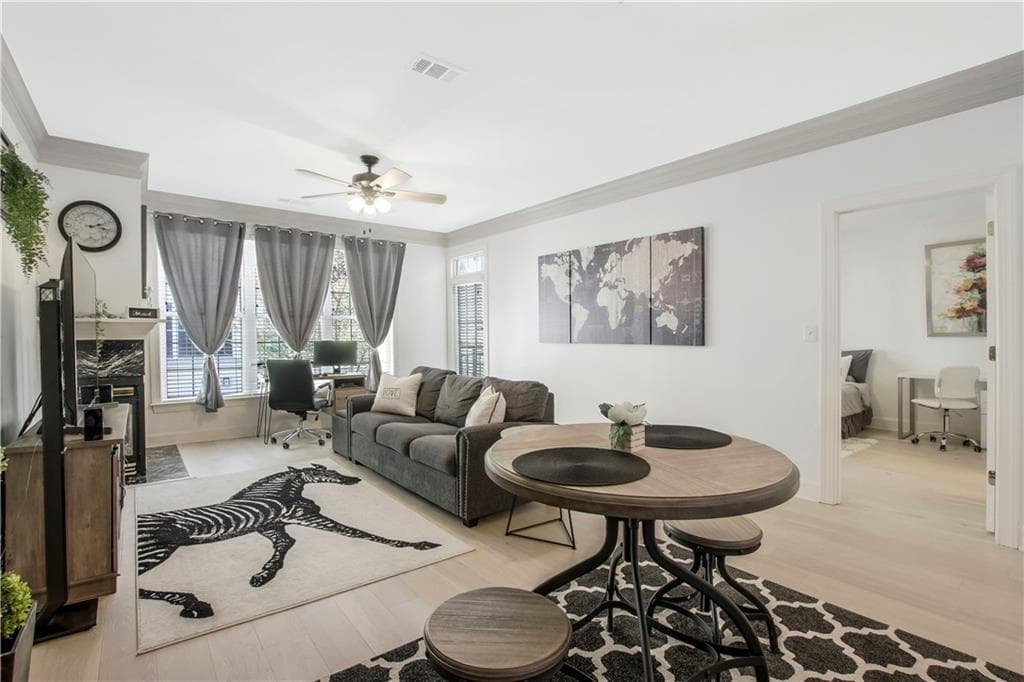 1 bedroom, 1 bathroom, 800 sq ft condominium sold at 3101 Howell Mill Road 214, Atlanta, GA 30327