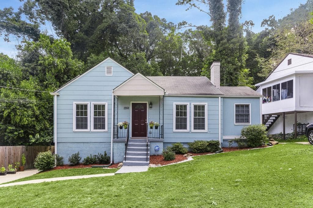 3 bedroom, 2 bathroom, 1,532 sq ft single family residence sold at 1352 Lockhaven Circle, Atlanta, GA 30311