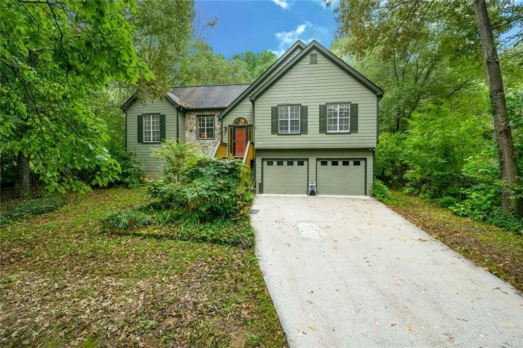 5990 Rolling Oaks Lane, Cumming, GA 30040 — most recent listing photo