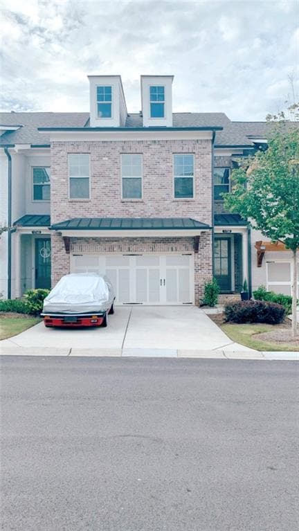 3 bedroom, 3 bathroom, 2,136 sq ft townhouse sold at 1758 Glenview Park Circle, Duluth, GA 30097
