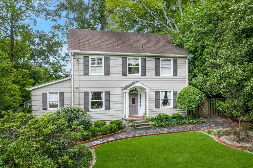 4 bedroom, 3 bathroom, 3,300 sq ft single family residence sold at 95 E Wesley Road, Atlanta, GA 30305