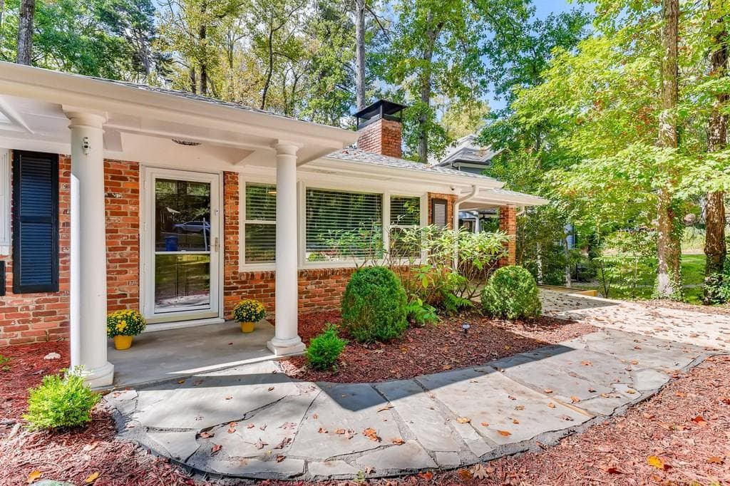 4 bedroom, 3 bathroom, 1,316 sq ft single family residence sold at 3160 Merrick Drive, Atlanta, GA 30324