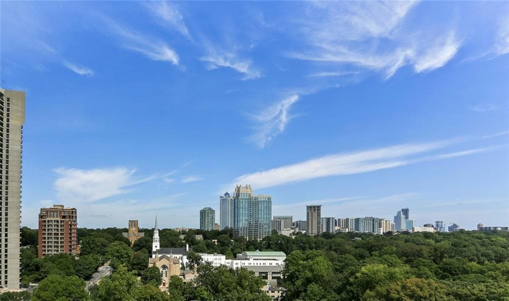 3 bedroom, 2 bathroom, 1,934 sq ft condominium sold at 2575 Peachtree Road 18A, Atlanta, GA 30305