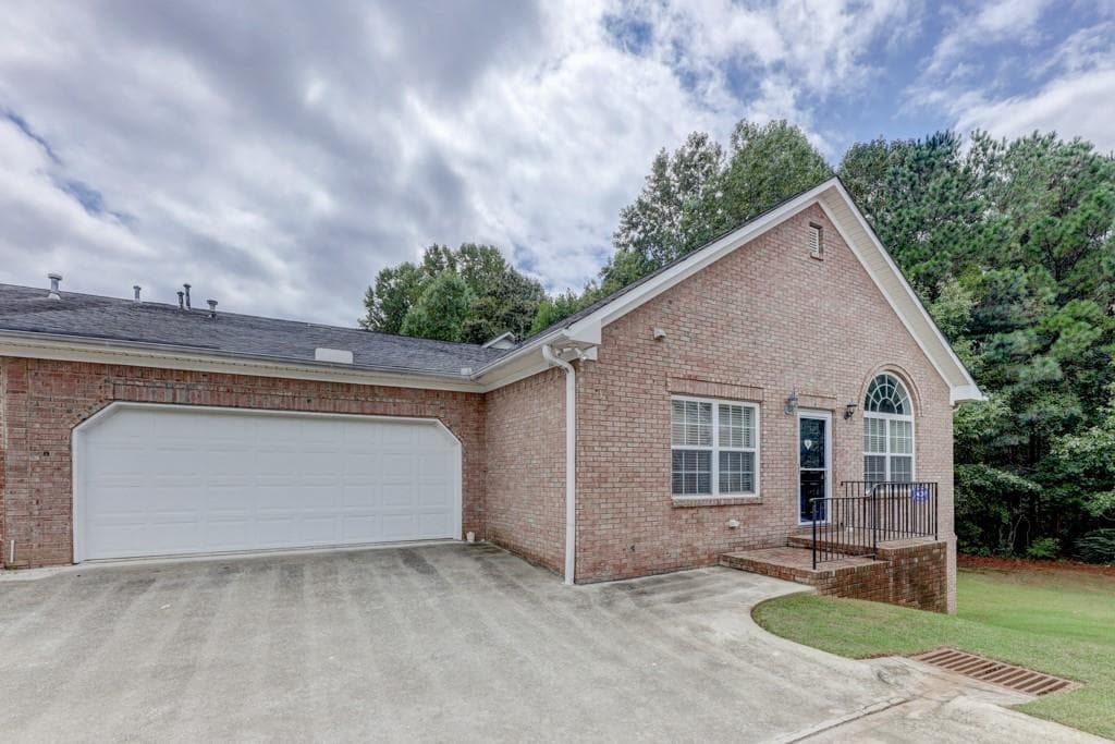 3386 Raes Creek Road 27, Marietta, GA 30008 — most recent listing photo
