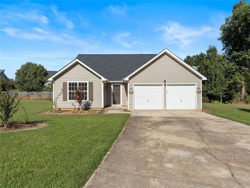 3 bedroom, 2 bathroom, 1,546 sq ft single family residence sold at 6930 Pompas Court, Douglasville, GA 30135
