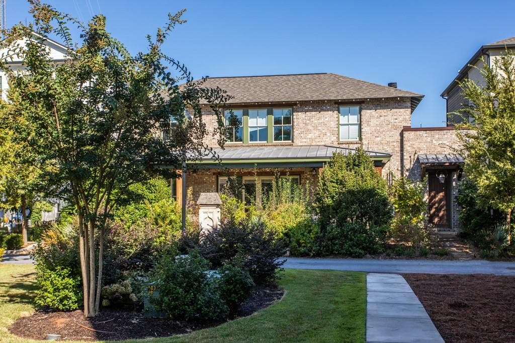 4 bedroom, 5 bathroom, 4,497 sq ft single family residence sold at 926 Ives Lane, Atlanta, GA 30316