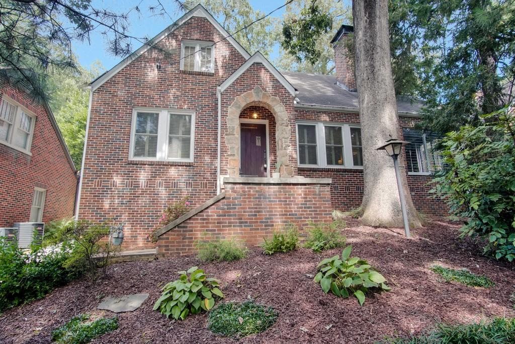 3 bedroom, 2 bathroom, 2,189 sq ft single family residence sold at 1998 McLendon Avenue, Atlanta, GA 30307