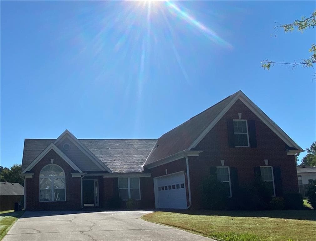 3 bedroom, 2 bathroom, 1,883 sq ft single family residence sold at 3158 Alameda Creek Court, Snellville, GA 30039